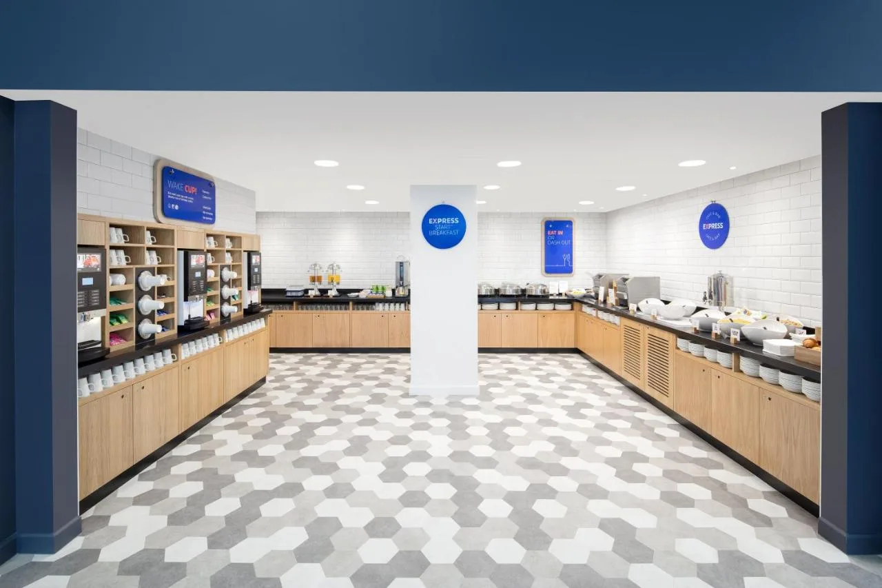 a small shop area at Holiday Inn Express - Birmingham - City Centre by IHG in Birmingham city centre